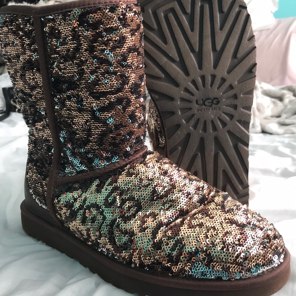 Leopard print UGGs - Picture 1 of 1